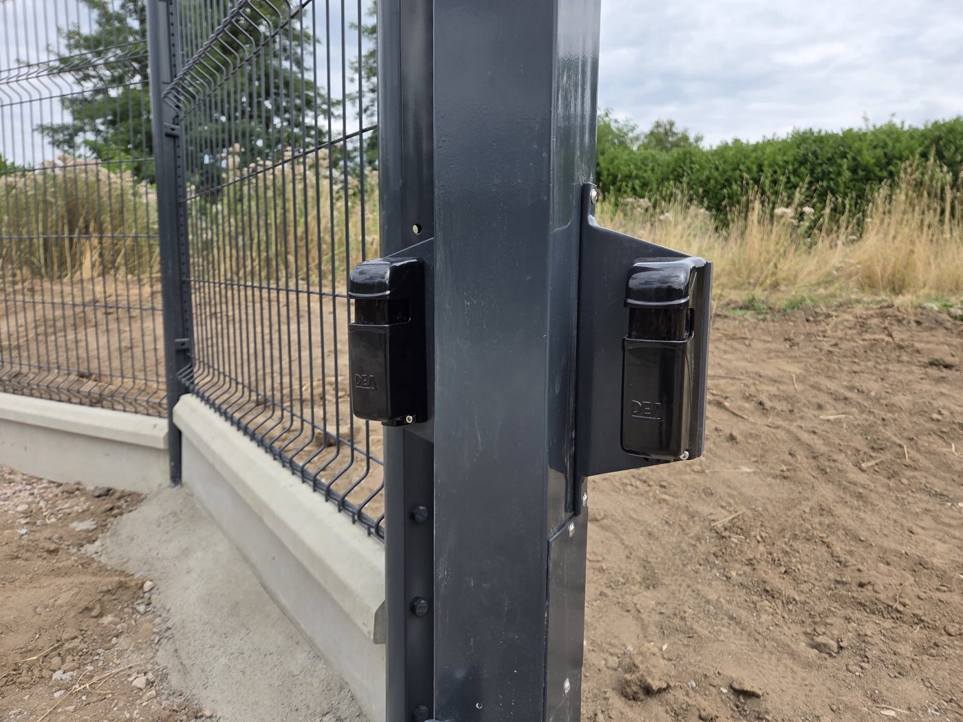 Serrure électrique et contrôle d'accès sur portail